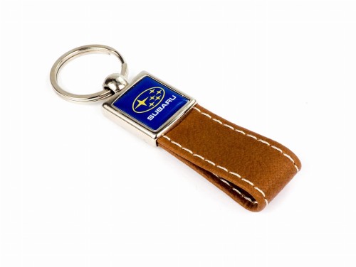 Brelok Subaru ekoskóra brąz.jpg