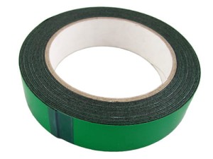 Taśma dwustronna do listew samochodowych 15mmx5m