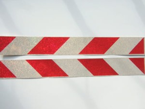 Naklejka odblaski biało - czerwone 5x40cm